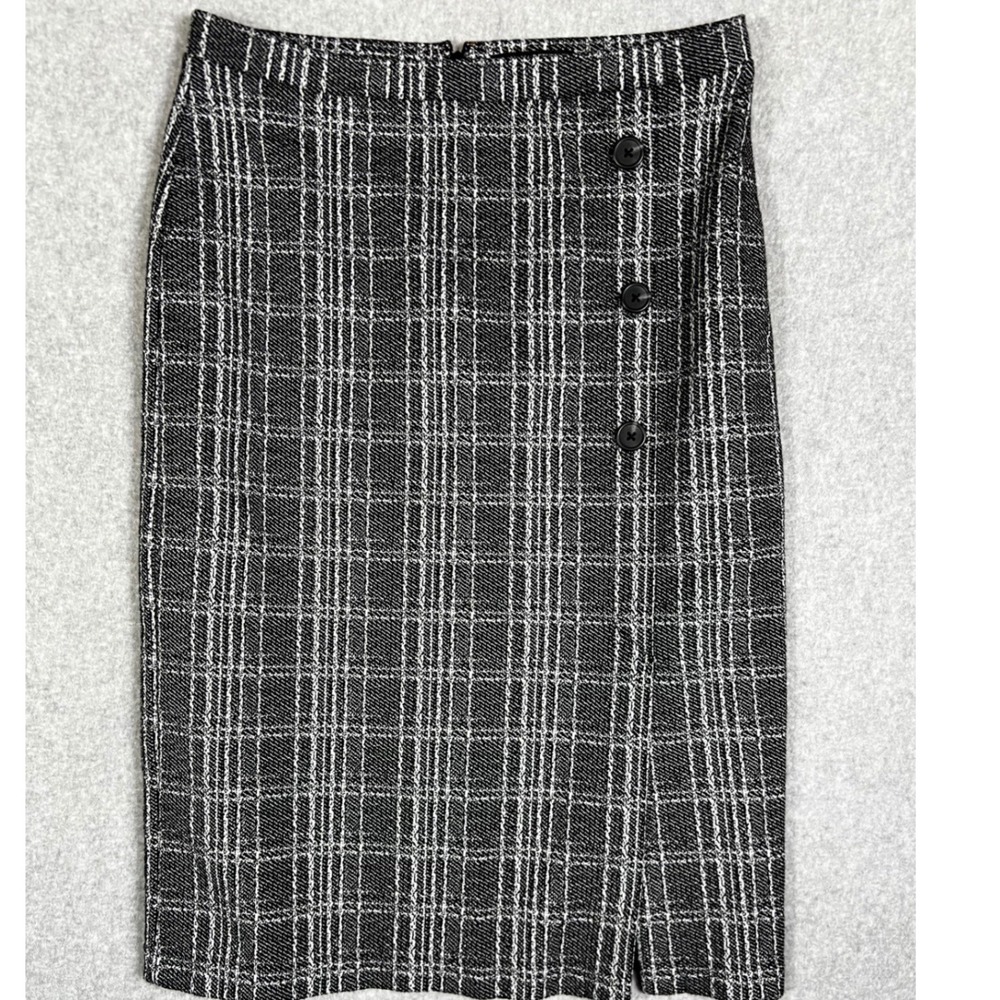 Banana Republic Size 6 Womens Plaid Pencil Skirt Accent Buttons Business Attire